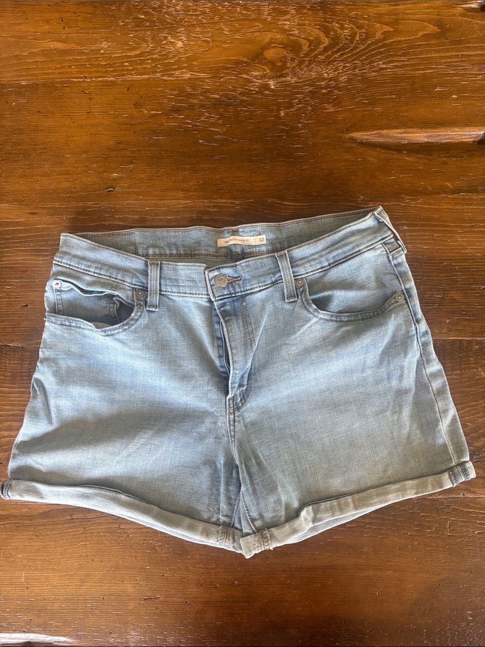 Levi Light Blue Denim Roll-Hem Women’s Jean Shorts